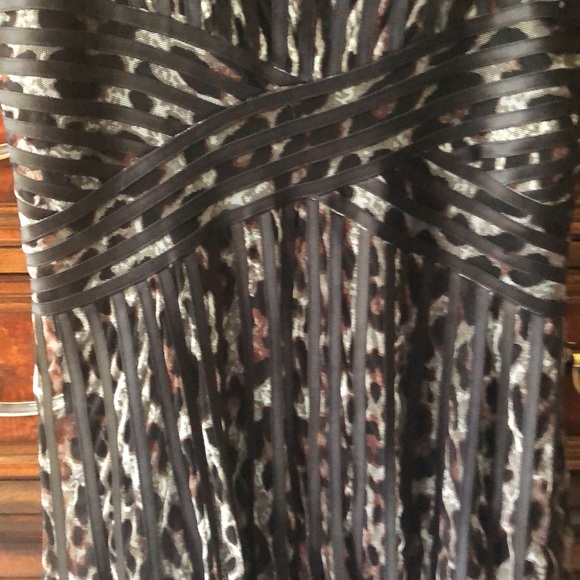Great party dress with separate shawl. - Picture 8 of 10